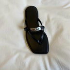 2026 women's simple thin strap thong flat sandals