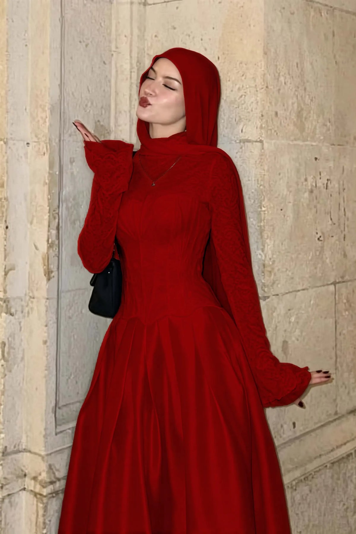 Cocoslly High Neck Long Sleeves High Waist Long Prom Dress With Hat | Burgundy Satin LR0513