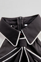 Stylish Sleeveless Halter Neck Blouse With Bold Contrast Trim